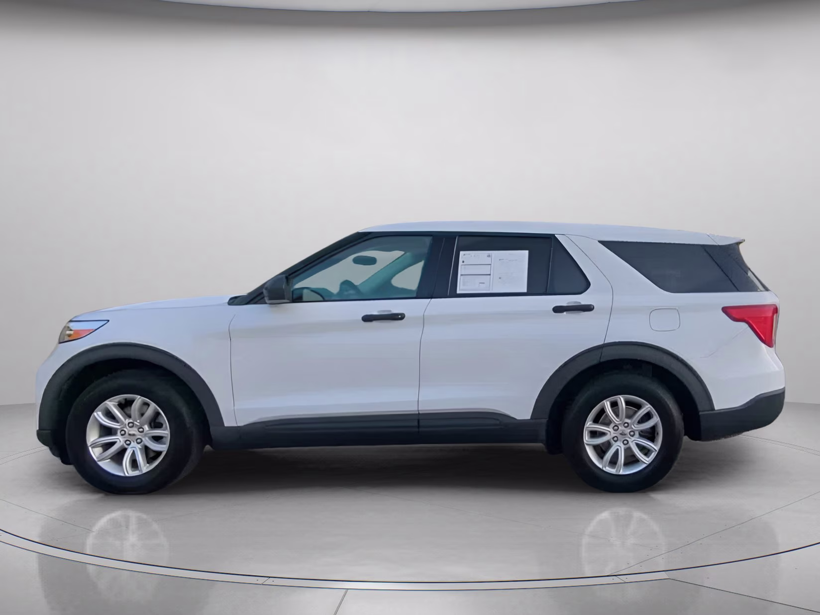 2021 Oxford White Ford Explorer RWD SUV