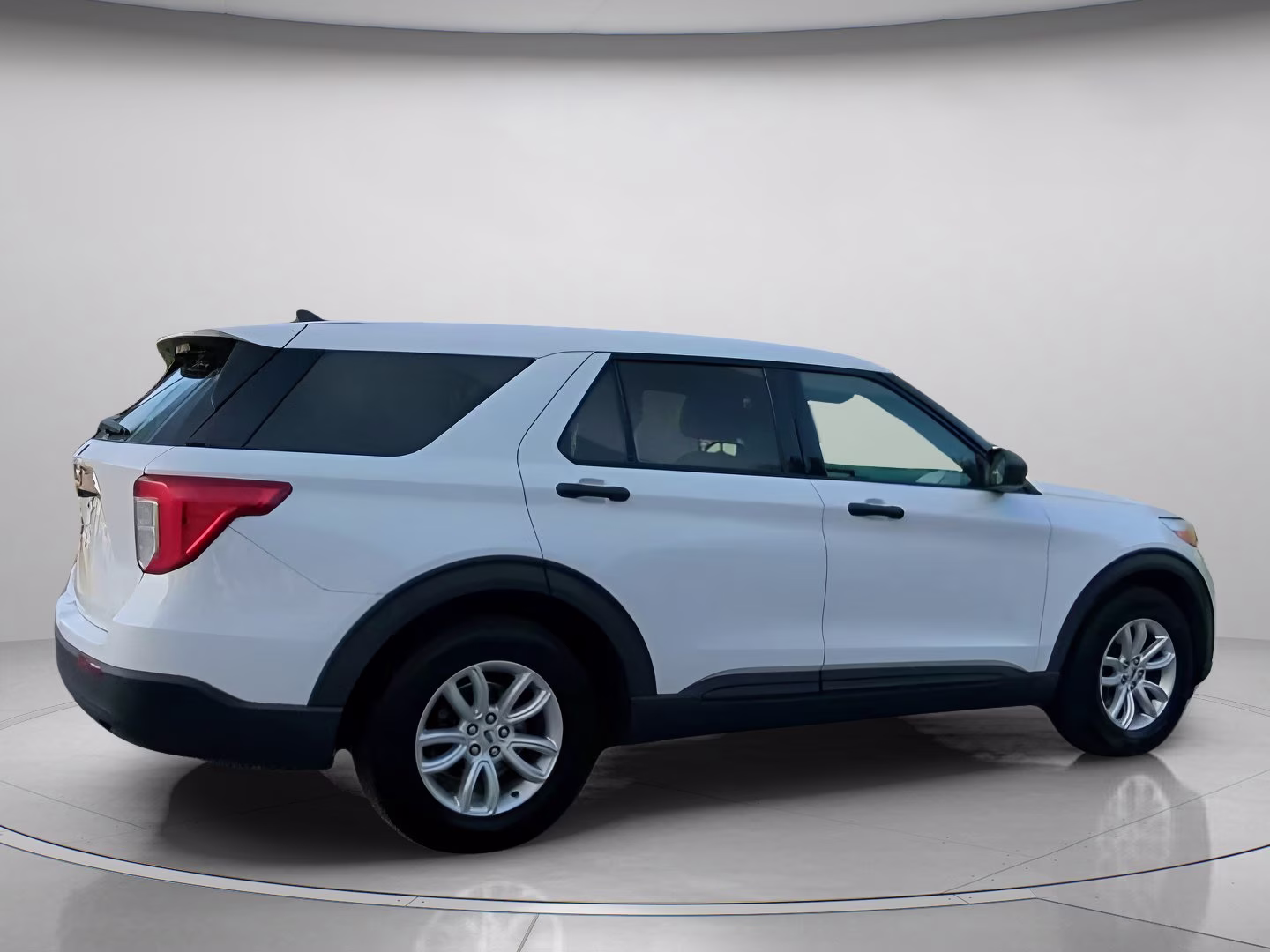 2021 Oxford White Ford Explorer RWD SUV