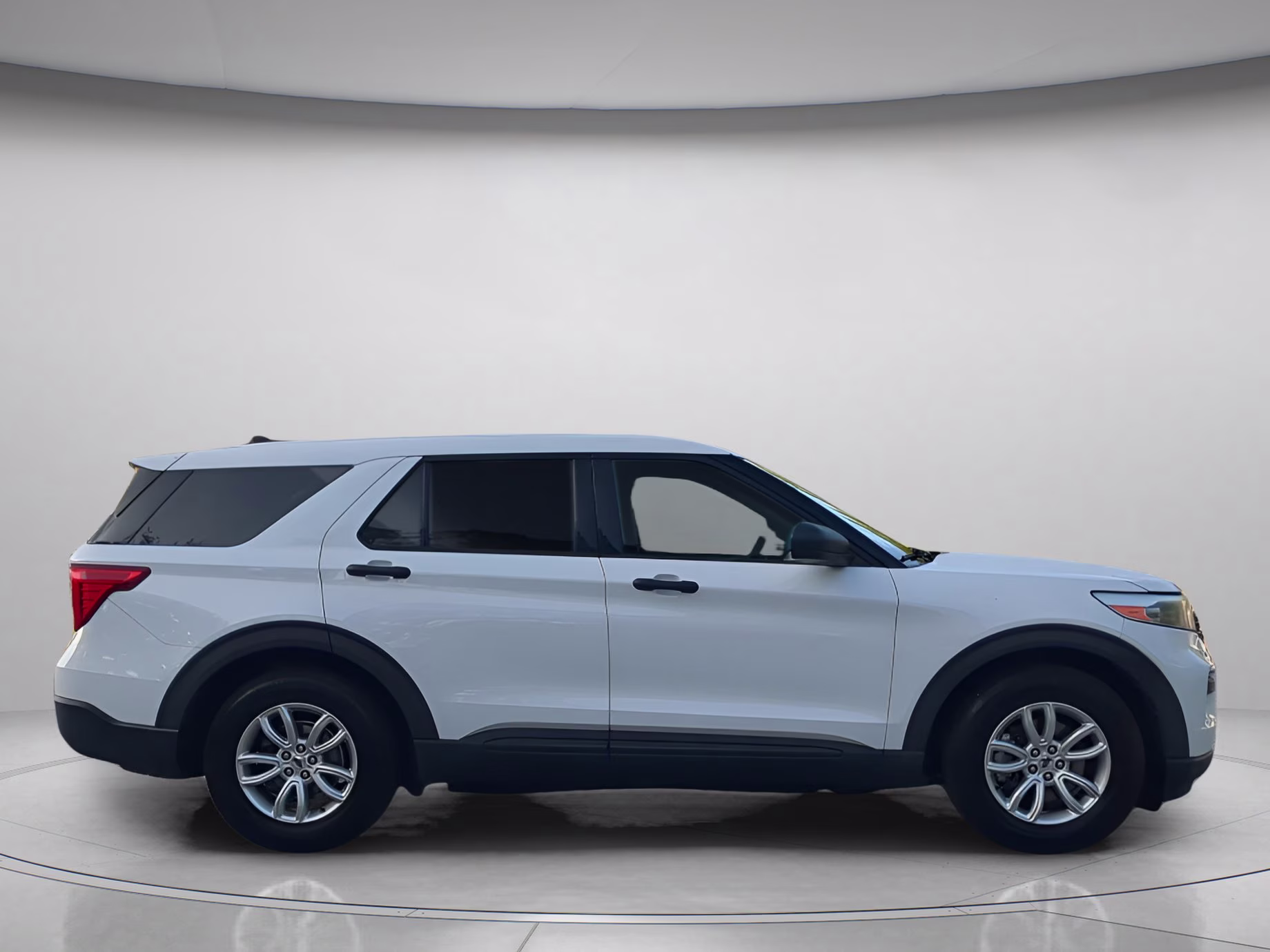 2021 Oxford White Ford Explorer RWD SUV