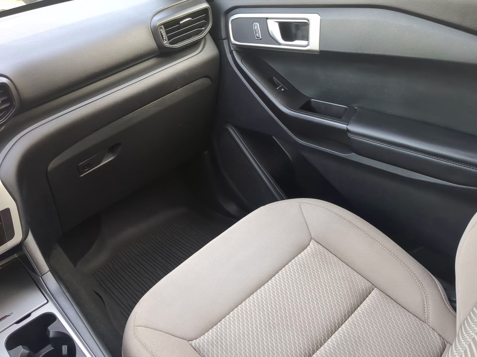 2021 Oxford White Ford Explorer RWD SUV