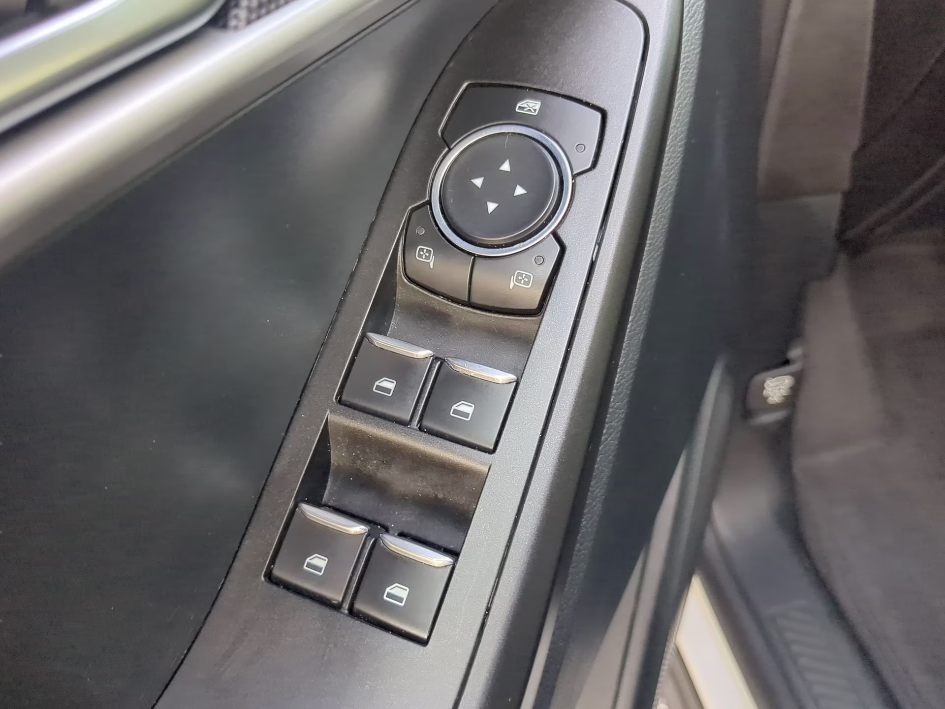 2021 Oxford White Ford Explorer RWD SUV
