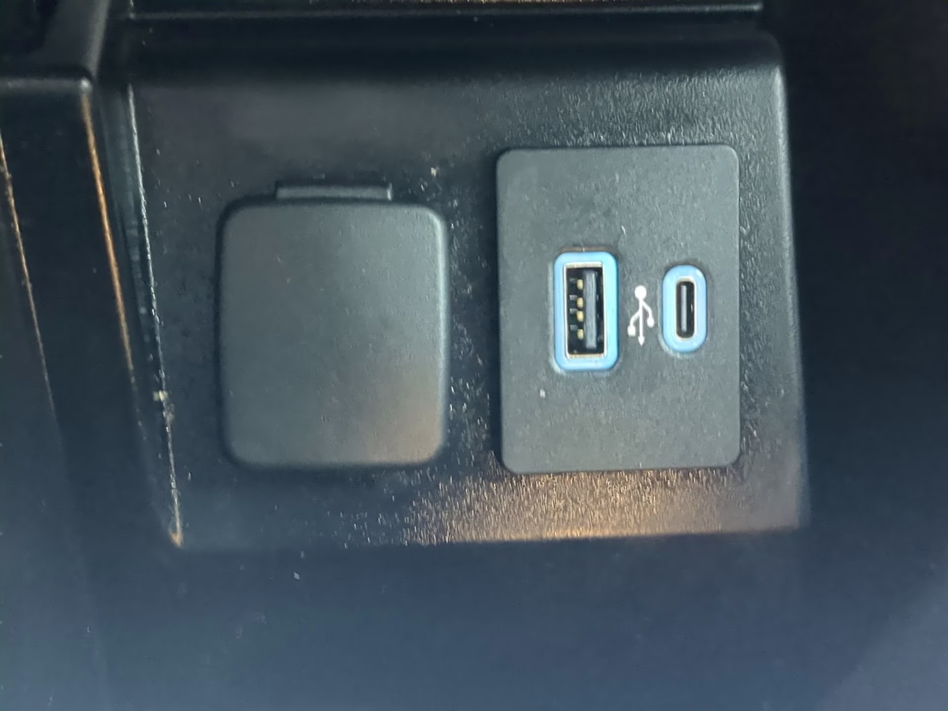 2021 Oxford White Ford Explorer RWD SUV