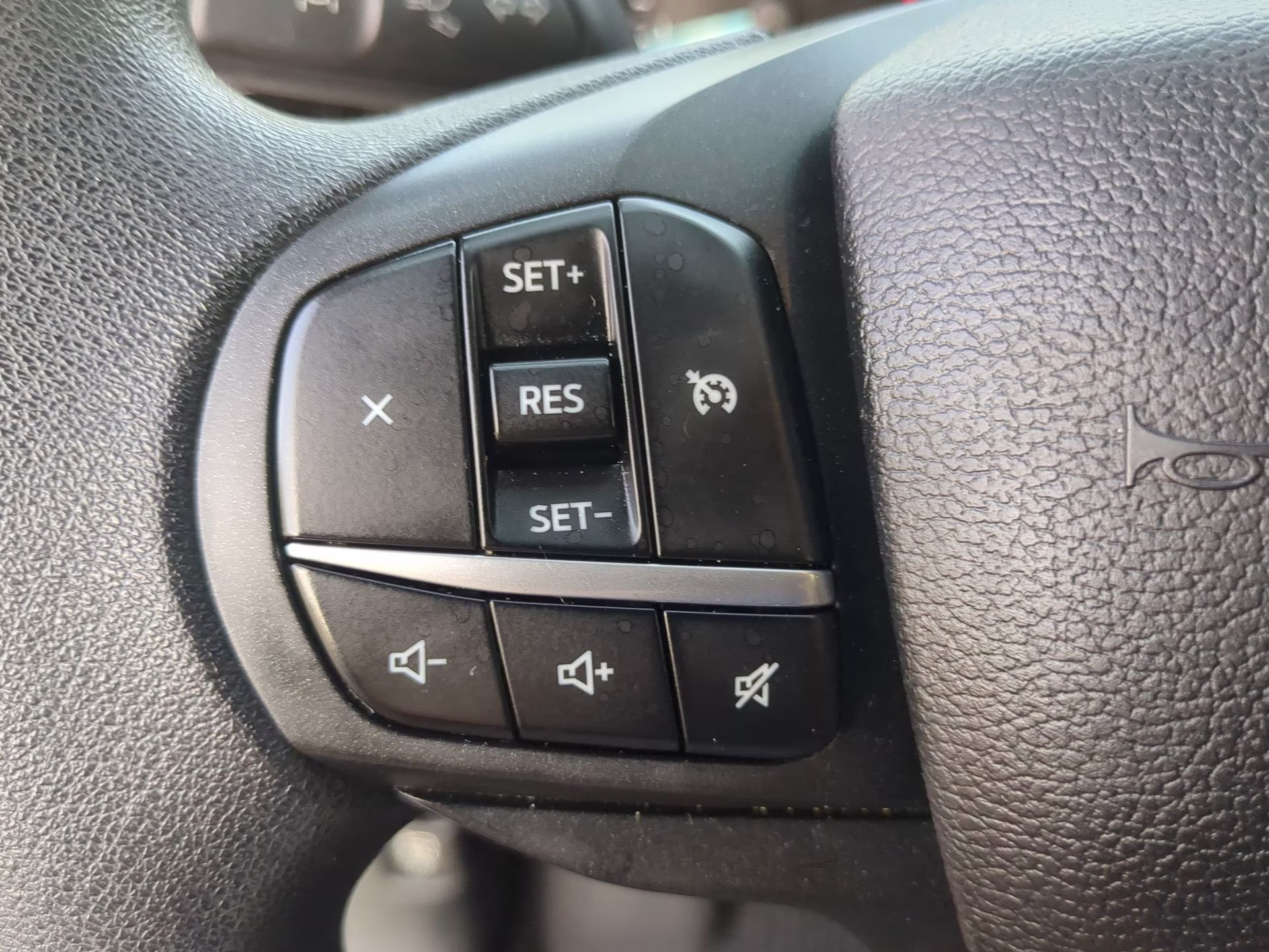 2021 Oxford White Ford Explorer RWD SUV