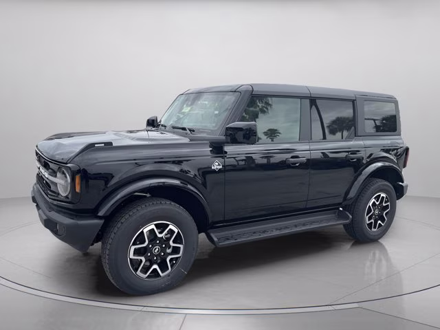 2026 Shadow Black Ford Bronco Outer Banks 4X4 Convertible