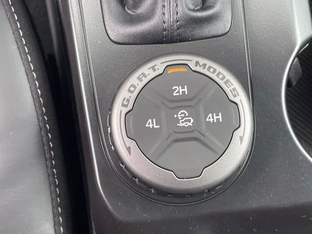 2026 Shadow Black Ford Bronco Outer Banks 4X4 Convertible
