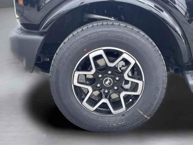 2026 Shadow Black Ford Bronco Outer Banks 4X4 Convertible