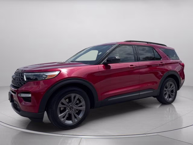 2024 Rapid Red Metallic Tinted Clearcoat Ford Explorer XLT RWD SUV