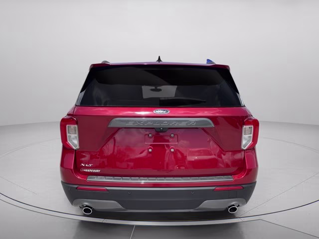 2024 Rapid Red Metallic Tinted Clearcoat Ford Explorer XLT RWD SUV