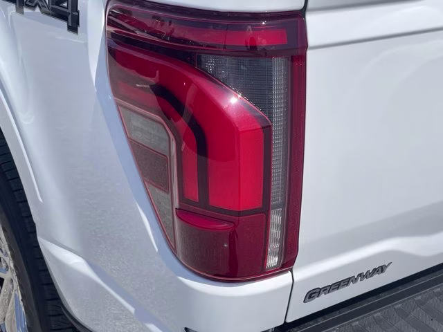 2026 Oxford White Ford F-150 Lariat 4X4 Truck