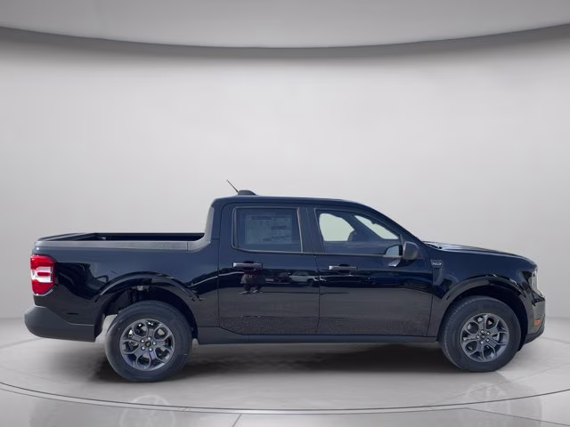 2026 Shadow Black Ford Maverick XLT FWD Truck