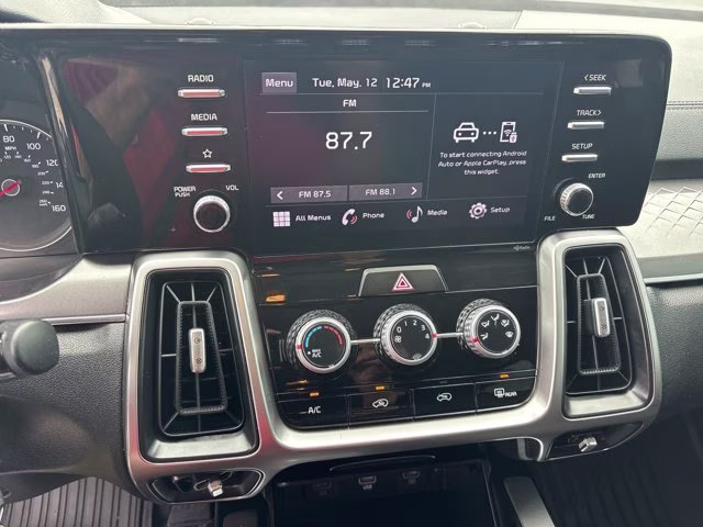 2023 Everlasting Silver Kia Sorento LX FWD SUV