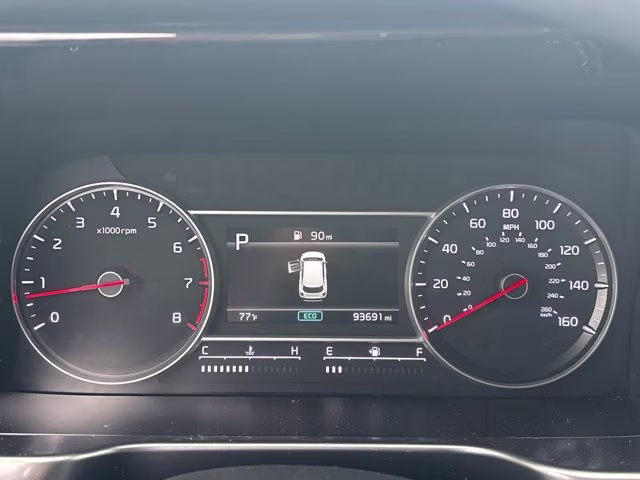 2023 Everlasting Silver Kia Sorento LX FWD SUV