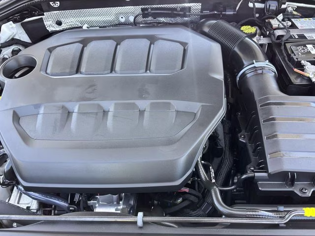 2024 Pure White Volkswagen Golf R 2.0T AWD Hatchback
