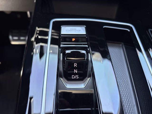 2024 Pure White Volkswagen Golf R 2.0T AWD Hatchback
