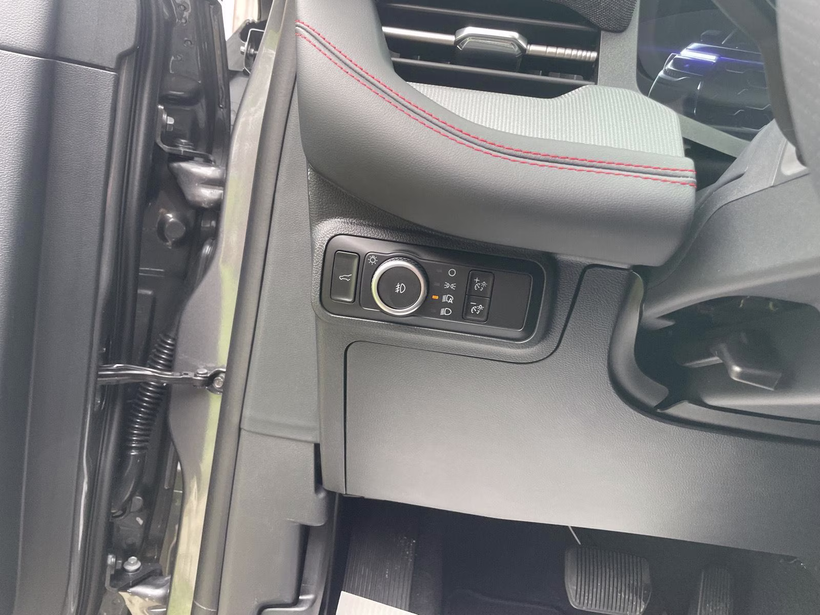 2026 Carbonized Gray Ford Explorer ST 4X4 SUV