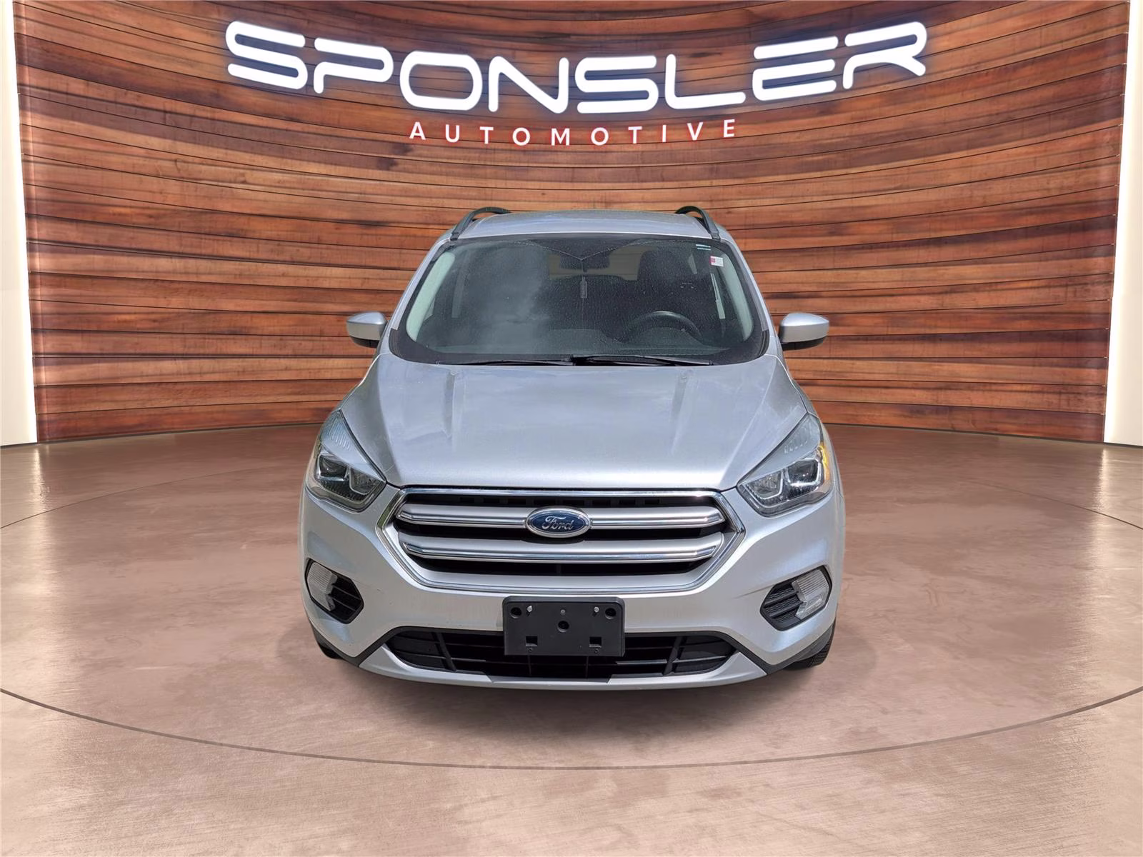 2017 Ingot Silver Ford Escape SE FWD SUV