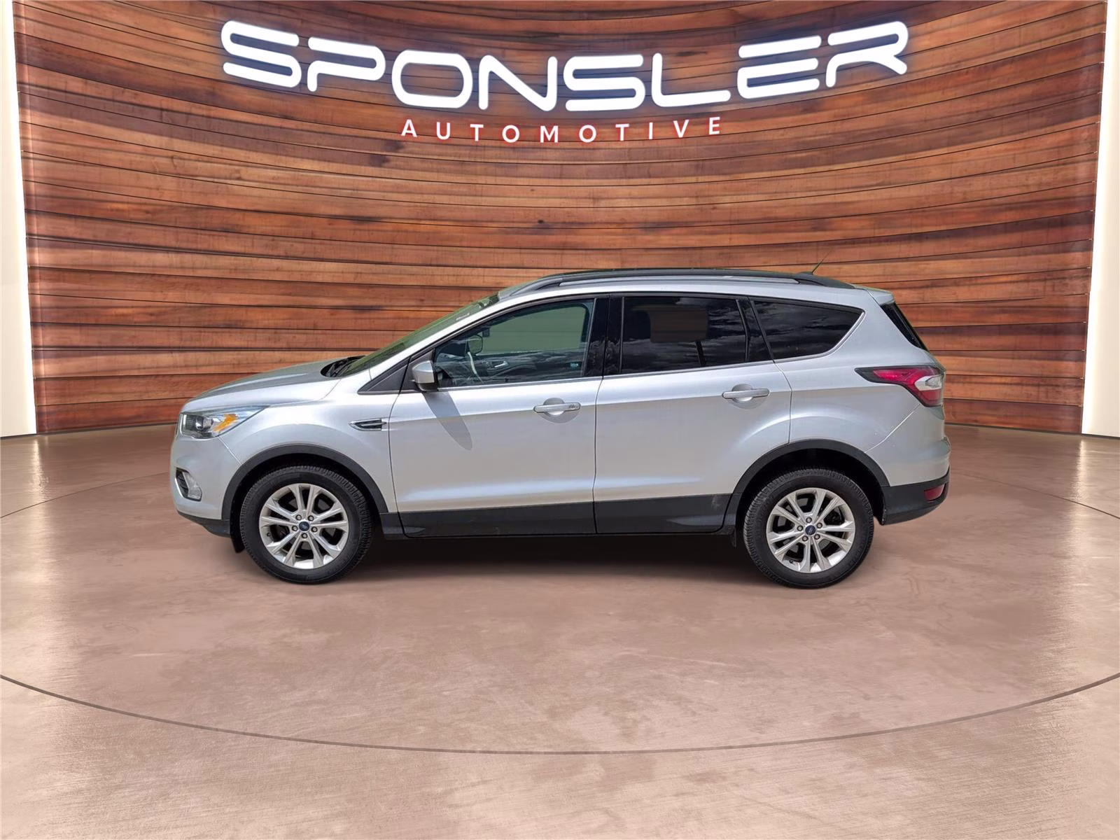 Used 2017 Ford Escape SE with VIN 1FMCU0GD1HUB38771 for sale in Mount Vernon, OH