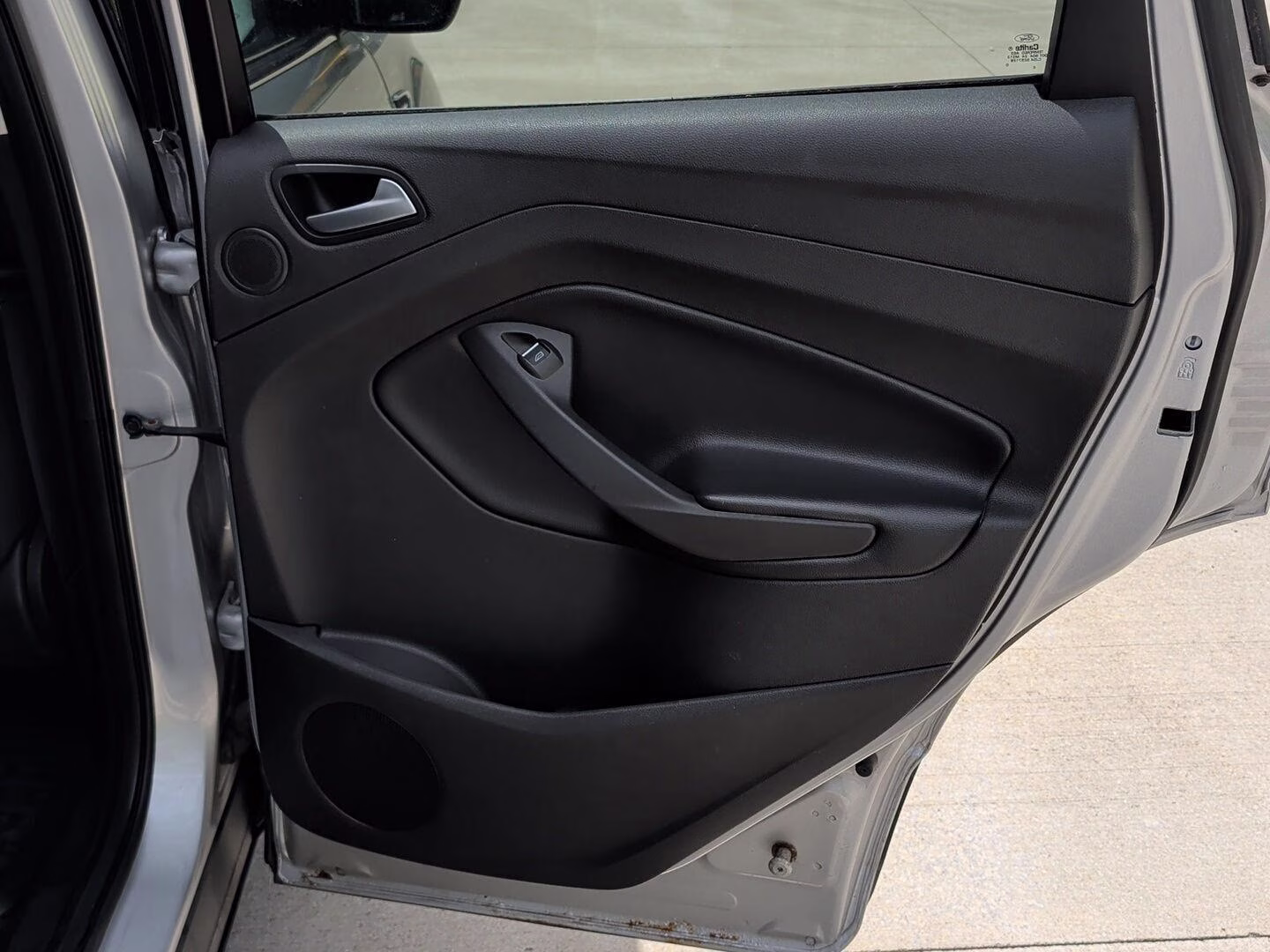2017 Ingot Silver Ford Escape SE FWD SUV