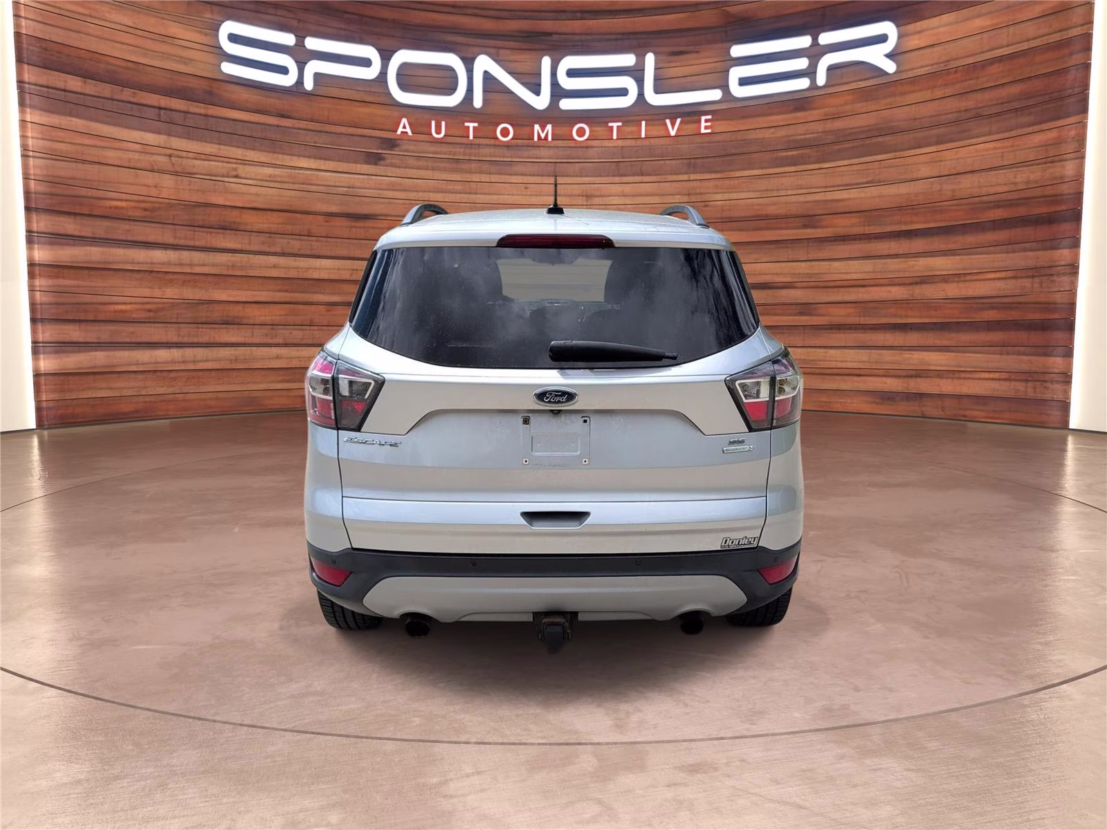 2017 Ingot Silver Ford Escape SE FWD SUV