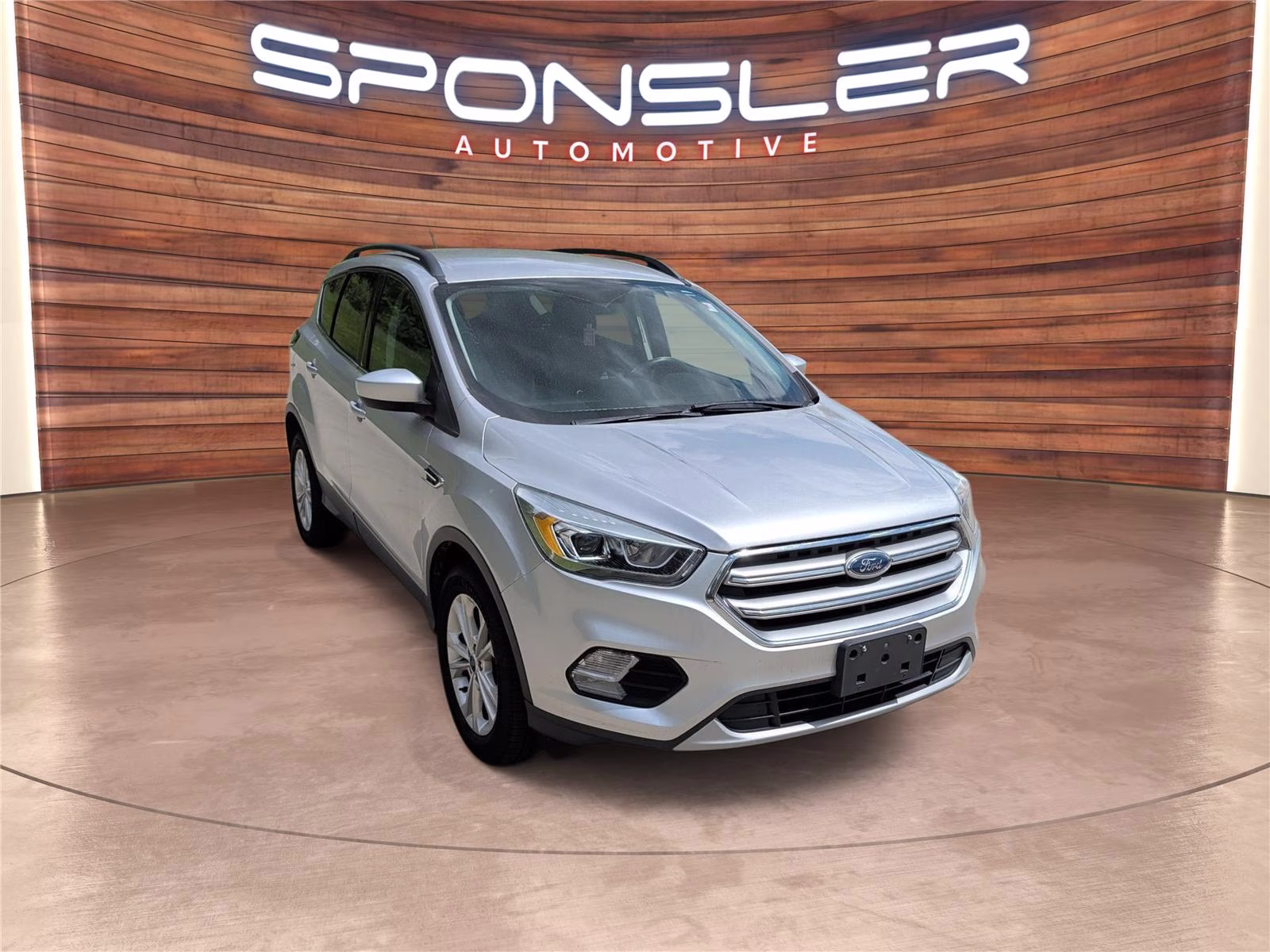 2017 Ingot Silver Ford Escape SE FWD SUV