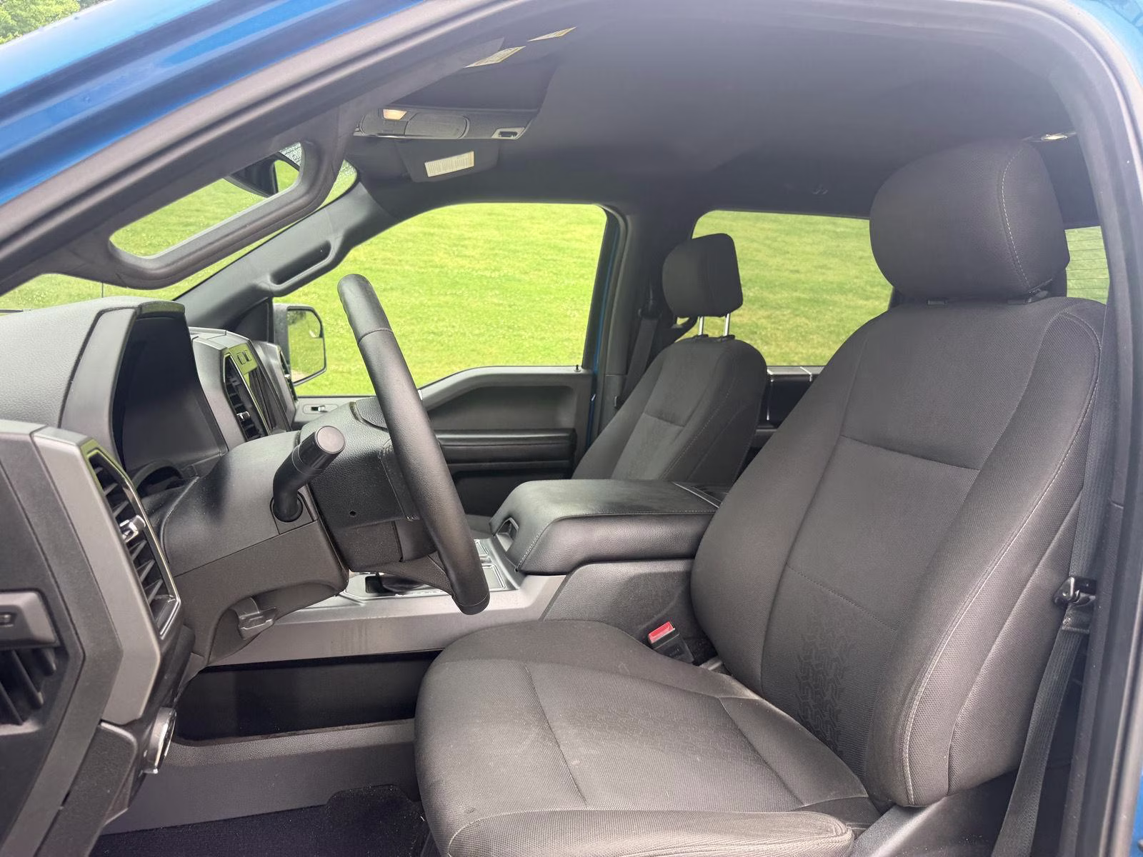 2019 Velocity Blue Ford F-150 XLT 4X4 Truck