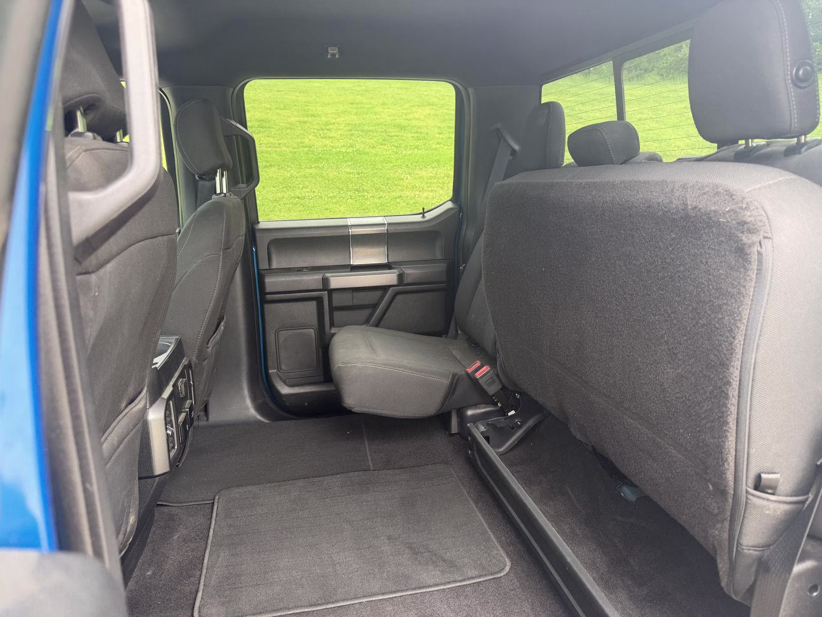 2019 Velocity Blue Ford F-150 XLT 4X4 Truck