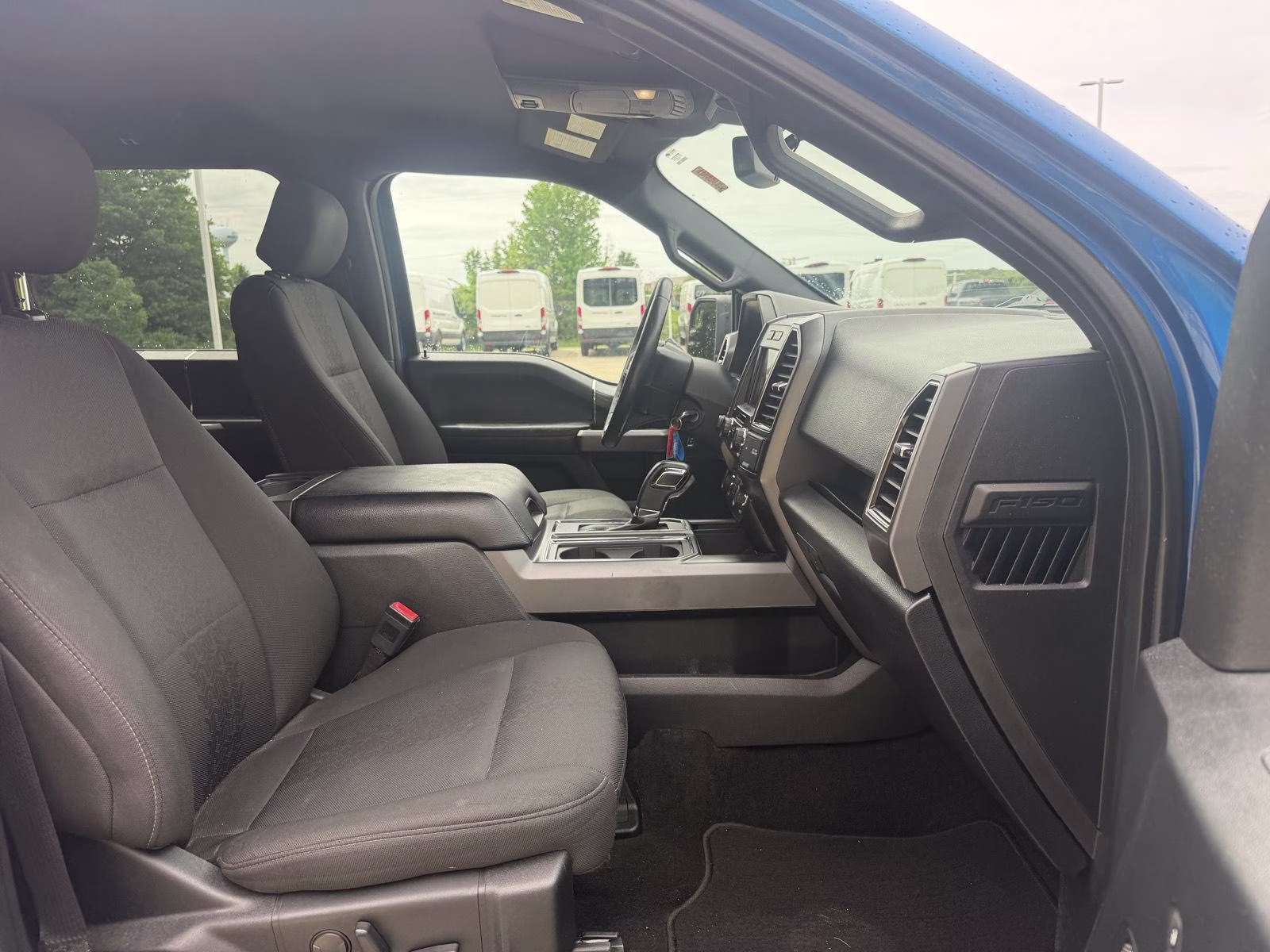 2019 Velocity Blue Ford F-150 XLT 4X4 Truck