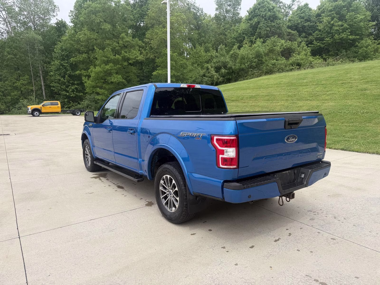 2019 Velocity Blue Ford F-150 XLT 4X4 Truck