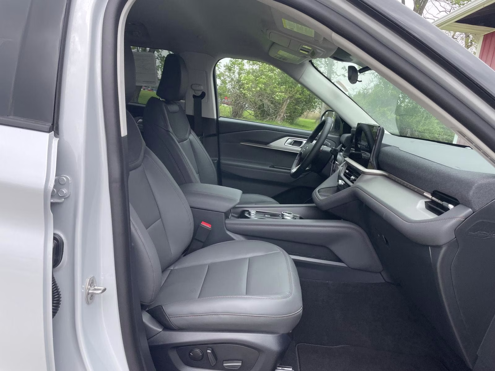 2026 Space White Ford Explorer Active 4X4 SUV