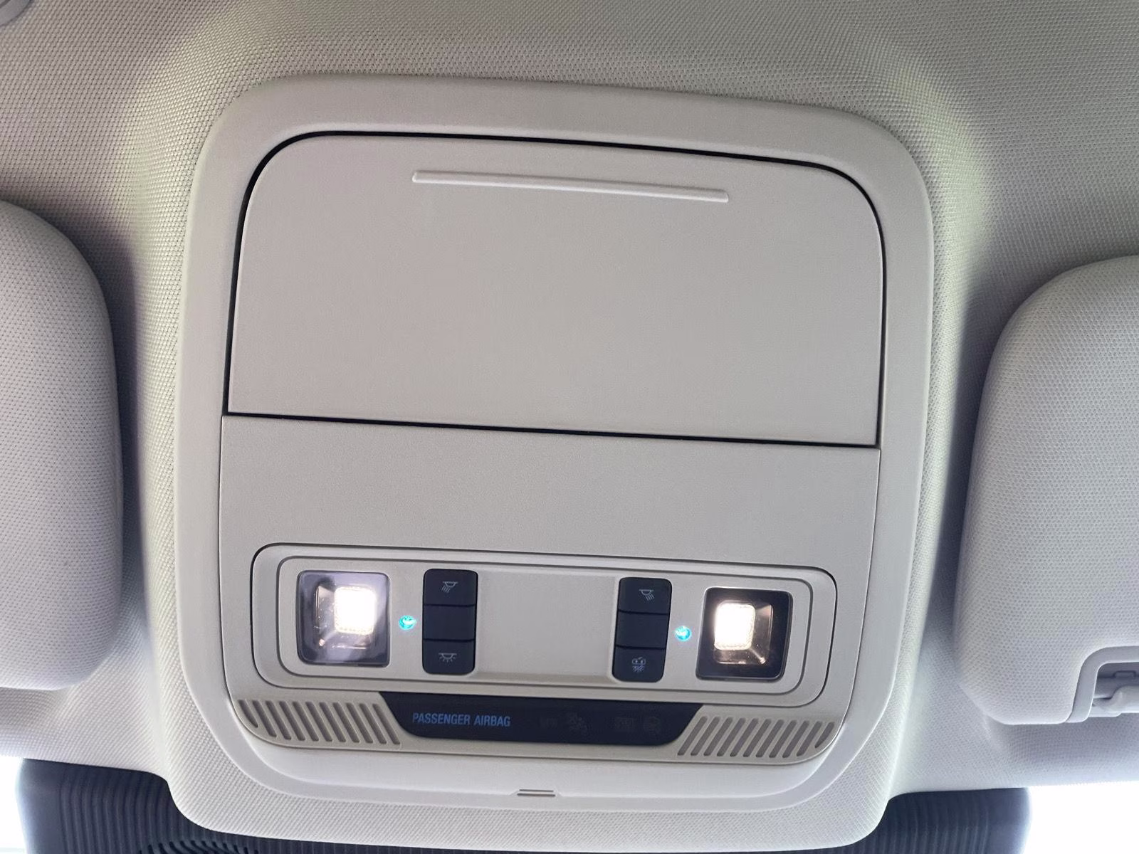 2026 Space White Ford Explorer Active 4X4 SUV