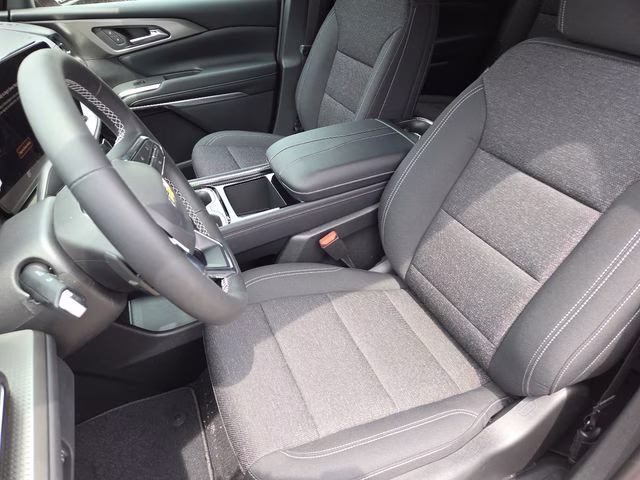 2026 Radiant Red Tintcoat Chevrolet Traverse LT FWD SUV
