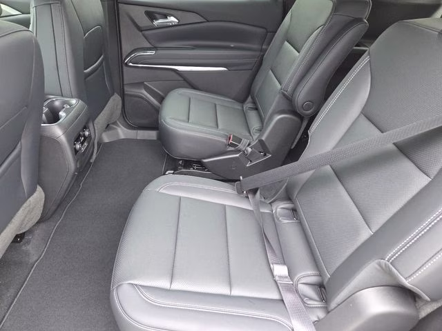 2026 Summit White Chevrolet Traverse LT FWD SUV