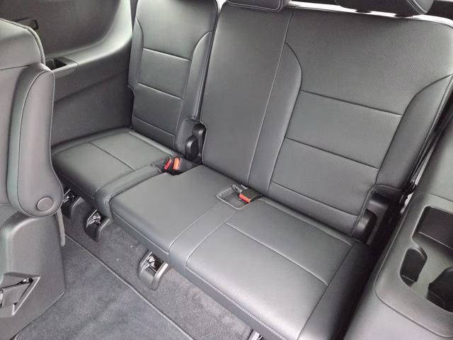 2026 Summit White Chevrolet Traverse LT FWD SUV