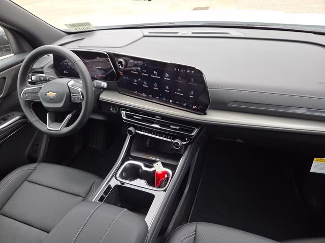 2026 Summit White Chevrolet Traverse LT FWD SUV