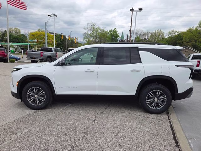 2026 Summit White Chevrolet Traverse LT FWD SUV