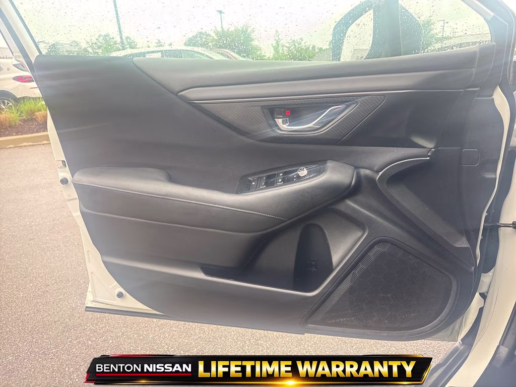 2023 Crystal White Pearl Subaru Outback Premium AWD SUV