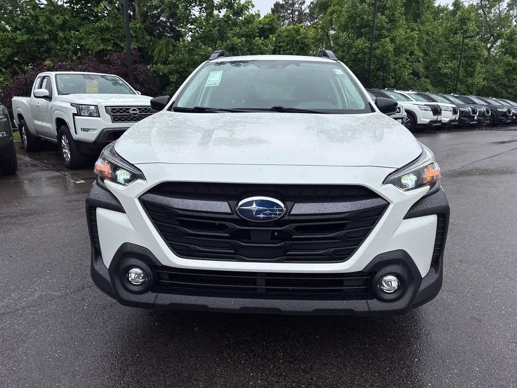 2023 Crystal White Pearl Subaru Outback Premium AWD SUV