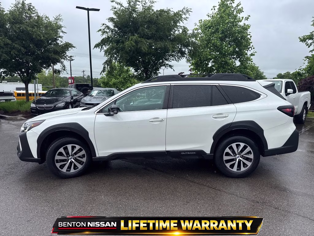 2023 Crystal White Pearl Subaru Outback Premium AWD SUV