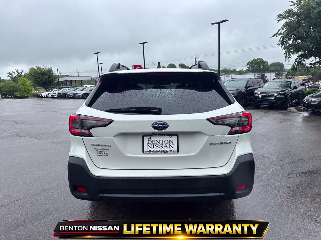2023 Crystal White Pearl Subaru Outback Premium AWD SUV
