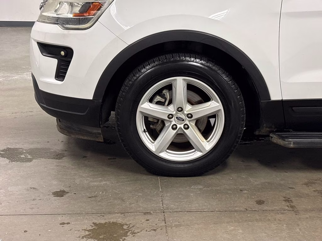 2018 Oxford White Ford Explorer Base 4X4 SUV