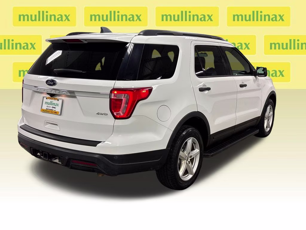 2018 Oxford White Ford Explorer Base 4X4 SUV