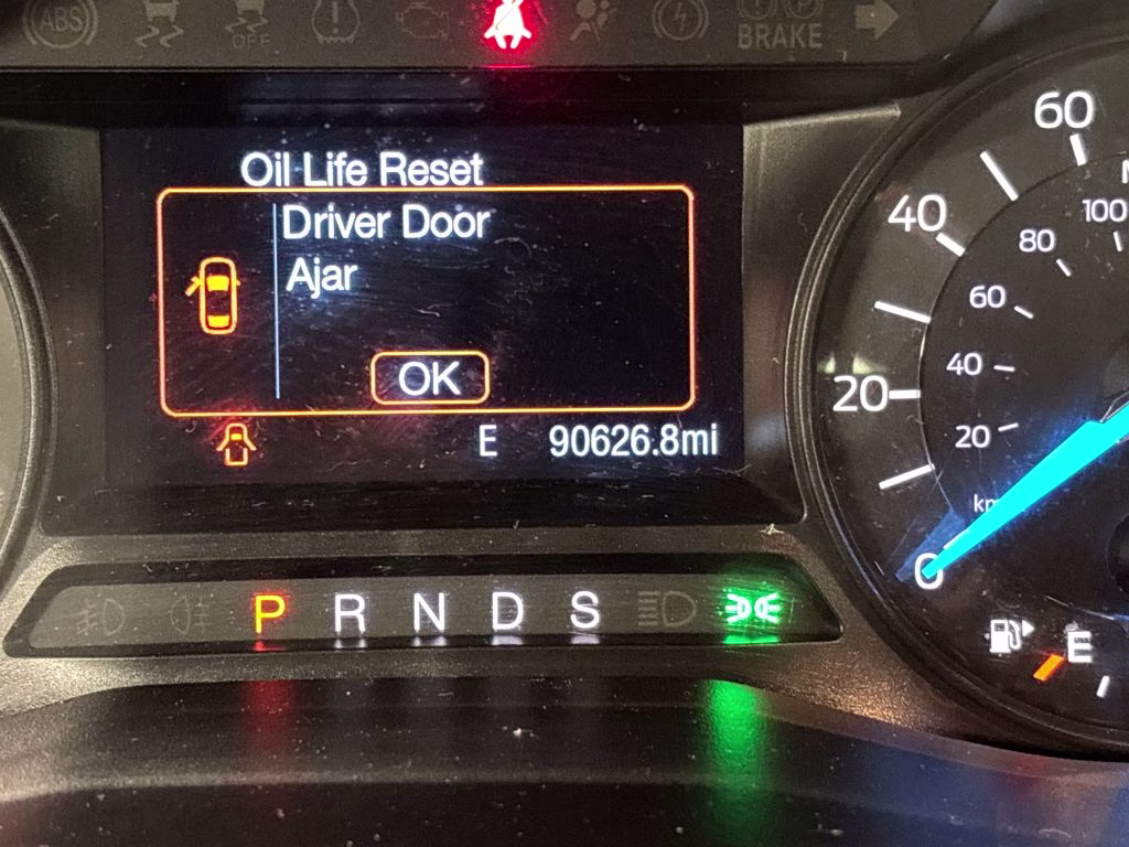 2018 Oxford White Ford Explorer Base 4X4 SUV