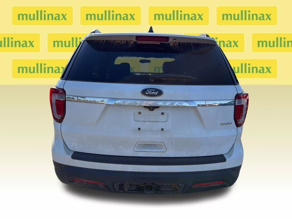 2018 Oxford White Ford Explorer Base 4X4 SUV