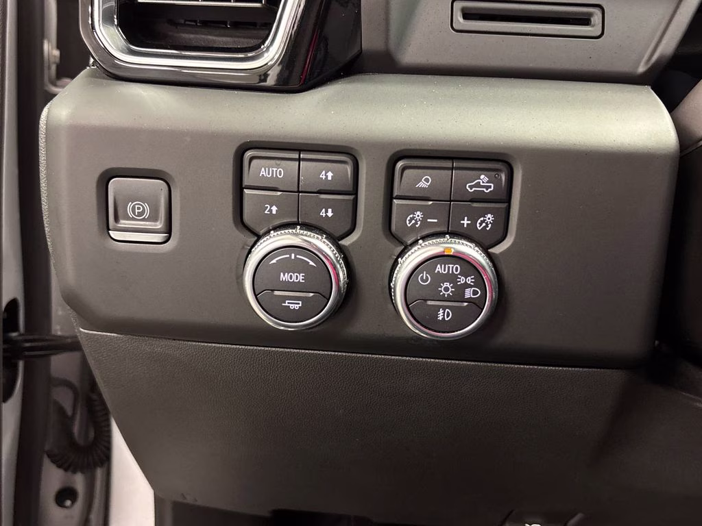 2022 Quicksilver Metallic GMC Sierra 1500 Denali 4X4 Truck