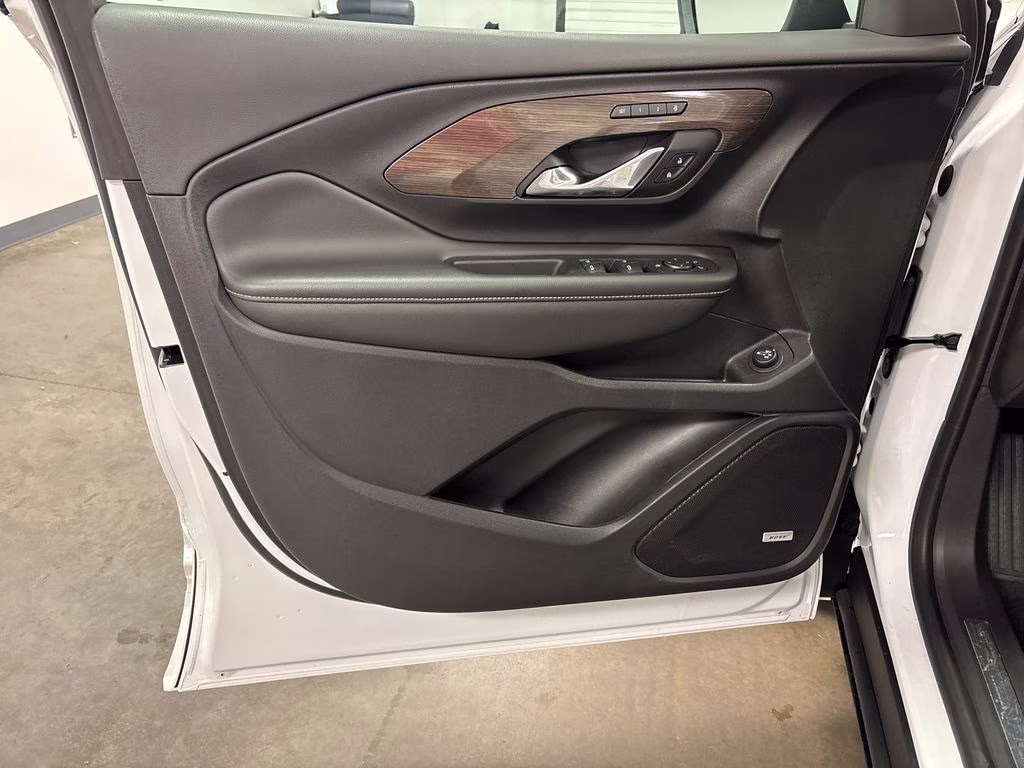 2024 Summit White GMC Terrain Denali AWD SUV
