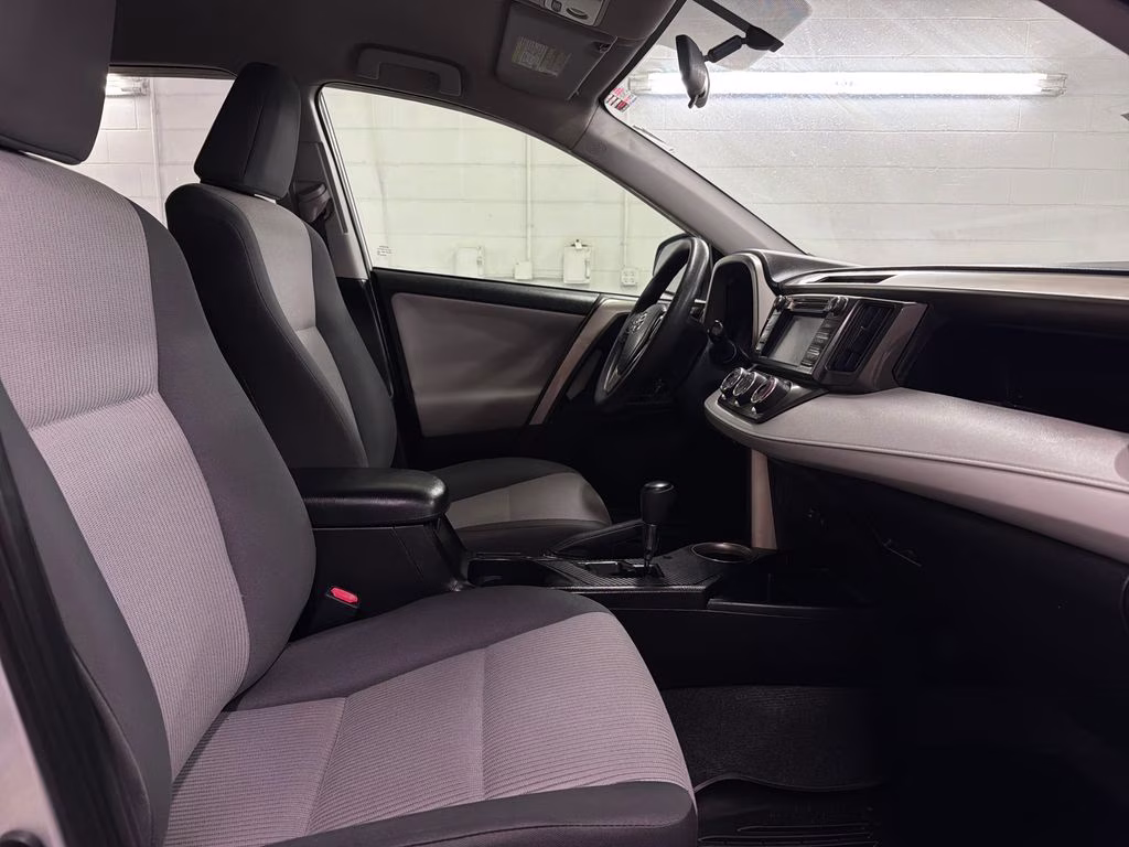 2015 Classic Silver Metallic Toyota RAV4 LE FWD SUV