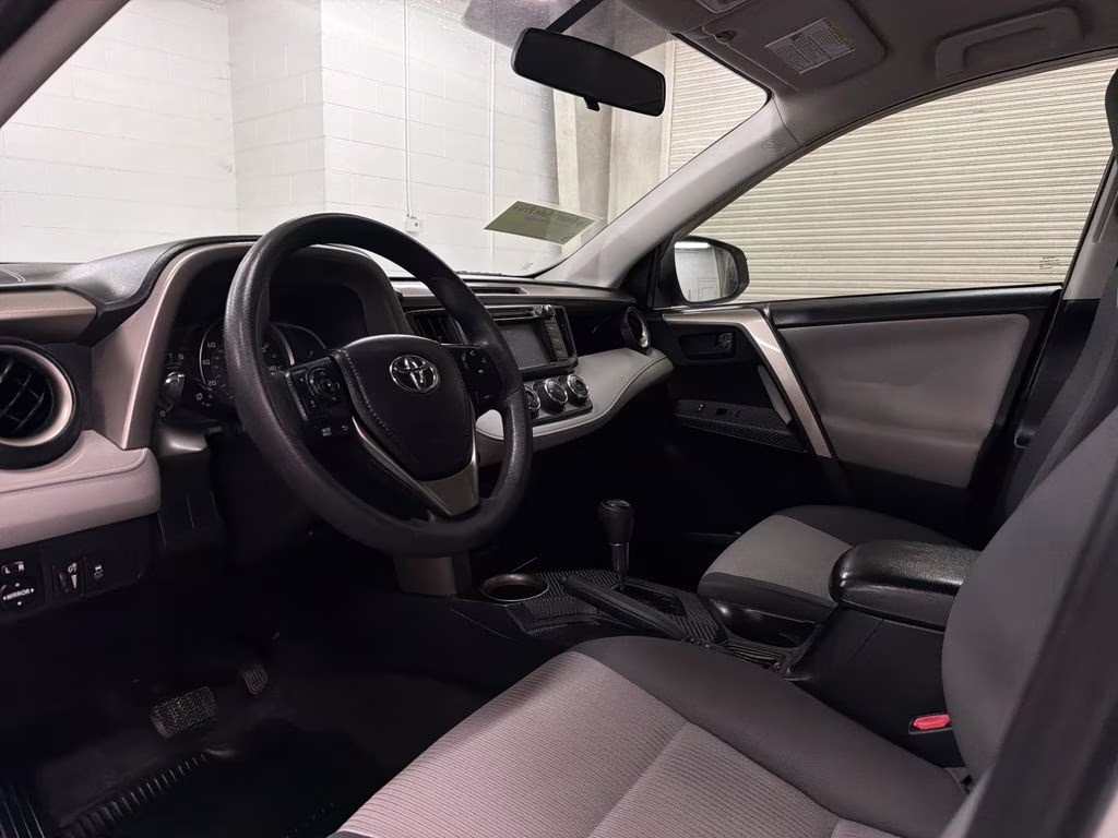 2015 Classic Silver Metallic Toyota RAV4 LE FWD SUV