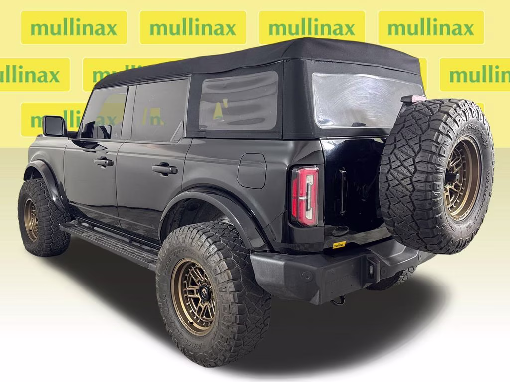 2024 Shadow Black Ford Bronco Outer Banks 4X4 SUV