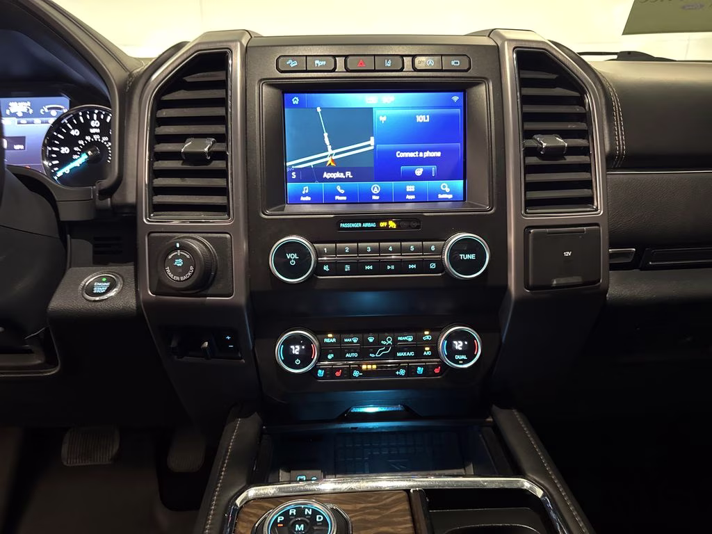 2021 Star White Metallic Tri-Coat Ford Expedition Max Platinum 4X4 SUV
