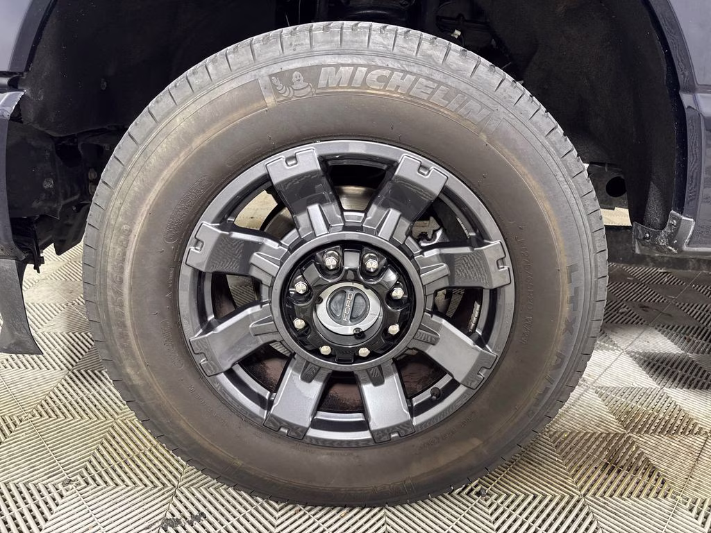2024 Antimatter Blue Metallic Ford Super Duty F-250 SRW Lariat 4X4 Truck